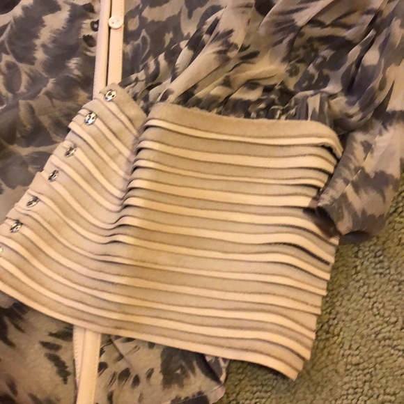 Blouse - Picture 2 of 4